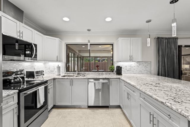13575 COLUMBINE Avenue, Wellington, FL 33414