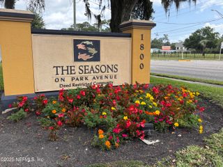 1800 PARK Avenue, 101, Orange Park, FL 32073