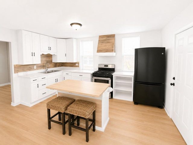 1325 Villa STREET, Racine, WI 53403