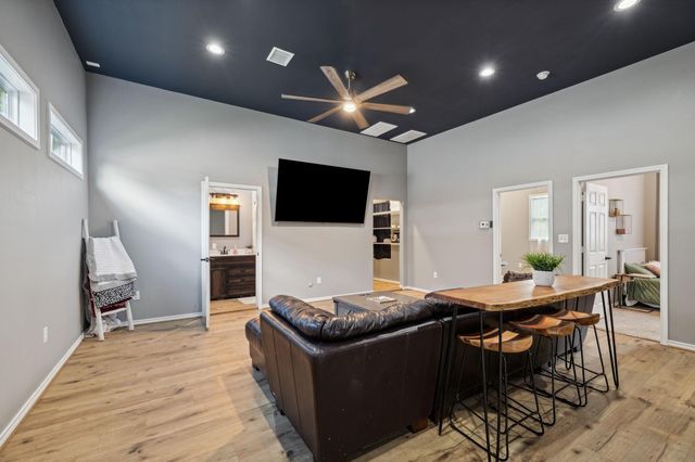 527 Caney Creek Drive, Livingston, TX 77351