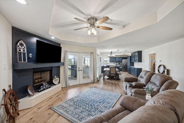 527 Caney Creek Drive, Livingston, TX 77351