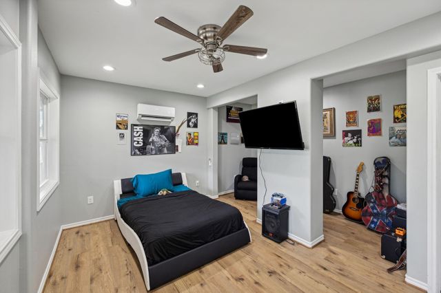 527 Caney Creek Drive, Livingston, TX 77351