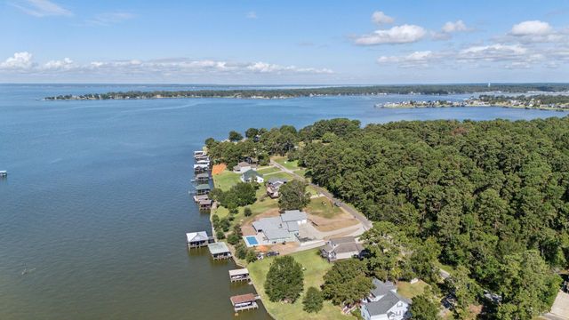 527 Caney Creek Drive, Livingston, TX 77351