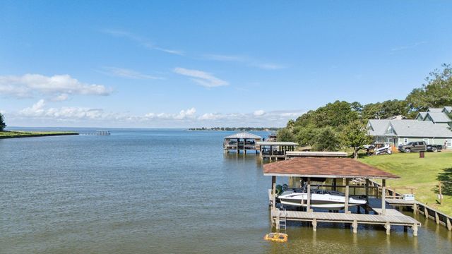 527 Caney Creek Drive, Livingston, TX 77351