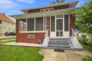 315 Center Street, Waukegan, IL 60085