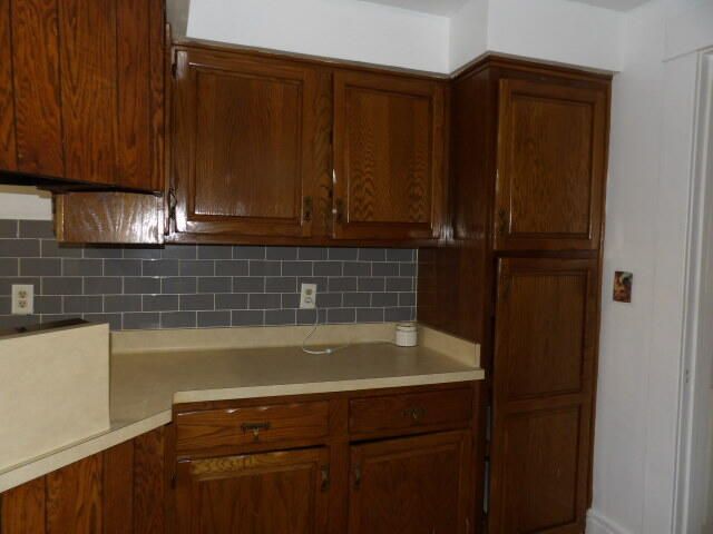 31 Orchard Place, Battle Creek, MI 49017