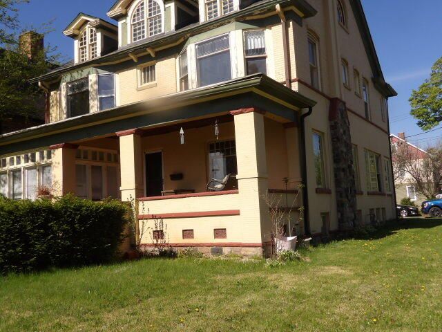 31 Orchard Place, Battle Creek, MI 49017