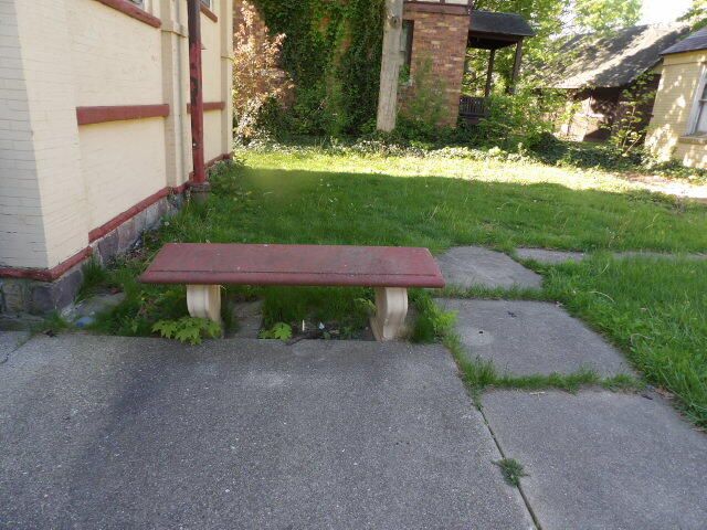 31 Orchard Place, Battle Creek, MI 49017