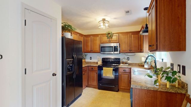 702 Cottoncloud Dr, Lebanon, TN 37090