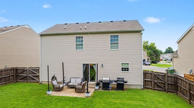 702 Cottoncloud Dr, Lebanon, TN 37090