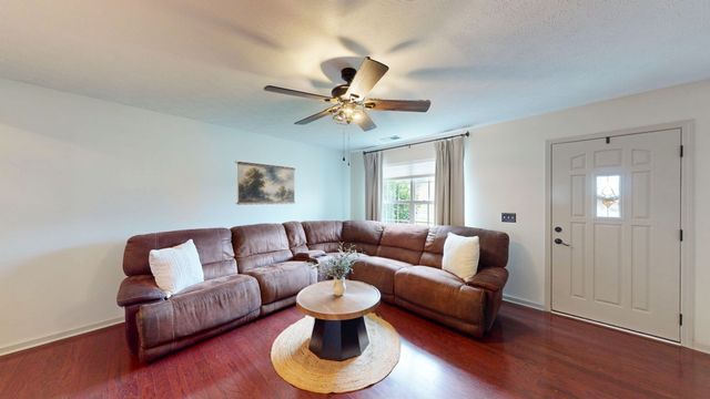 702 Cottoncloud Dr, Lebanon, TN 37090