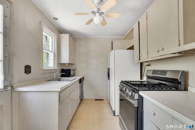 89 Lighthouse Road, Woodbury, CT 06798