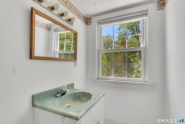 89 Lighthouse Road, Woodbury, CT 06798
