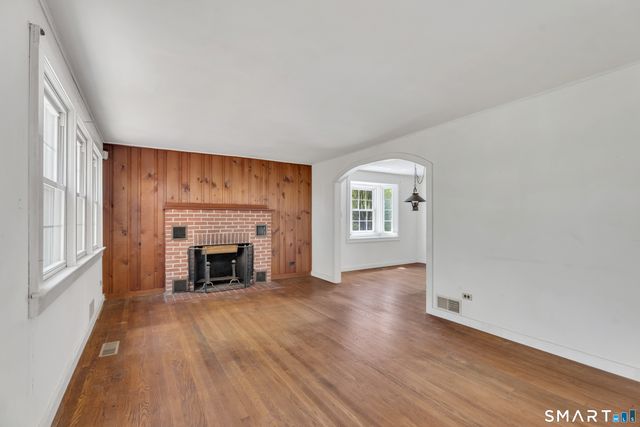 89 Lighthouse Road, Woodbury, CT 06798