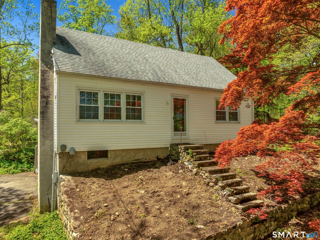 89 Lighthouse Road, Woodbury, CT 06798