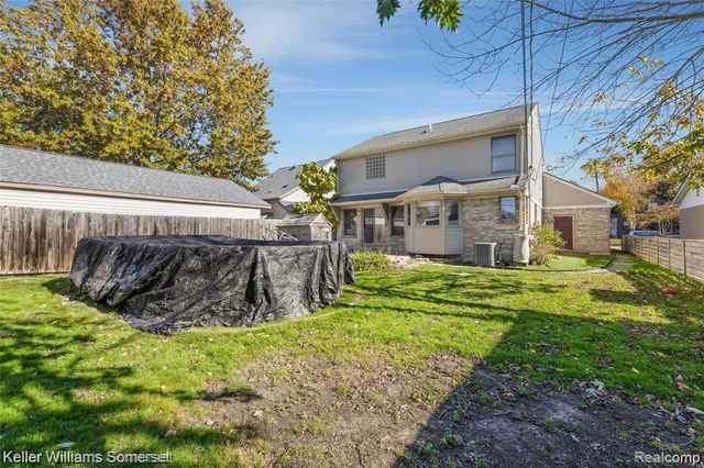 27823 Roy Street, Saint Clair Shores, MI 48081