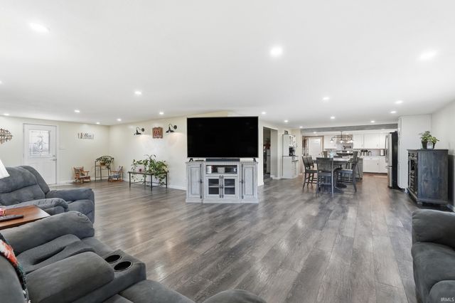 10900 N 900 W Road, Huntington, IN 46750