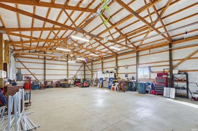 10900 N 900 W Road, Huntington, IN 46750