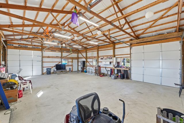 10900 N 900 W Road, Huntington, IN 46750