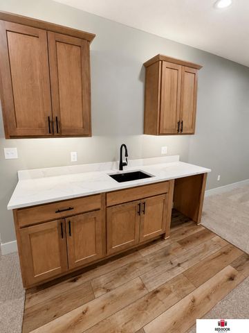 9435 Breashears Street, Lincoln, NE 68516