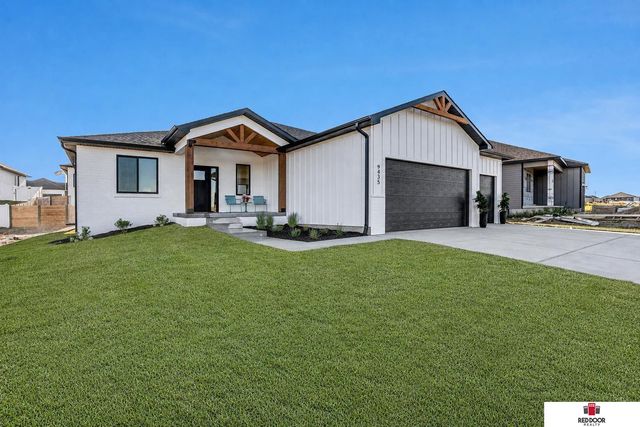 9435 Breashears Street, Lincoln, NE 68516