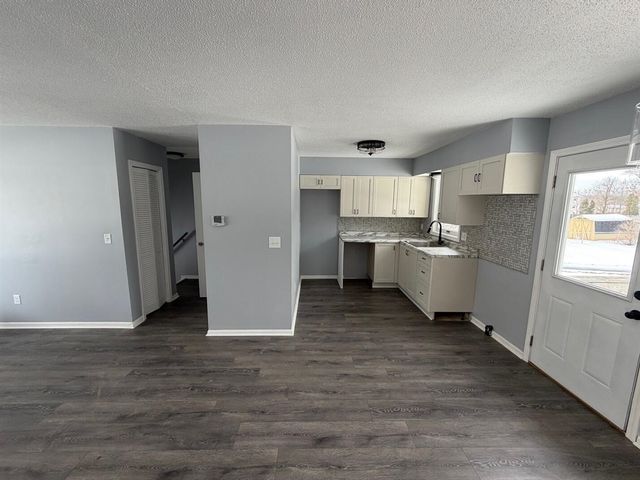 57704 Rumshire Drive, Mattawan, MI 49071