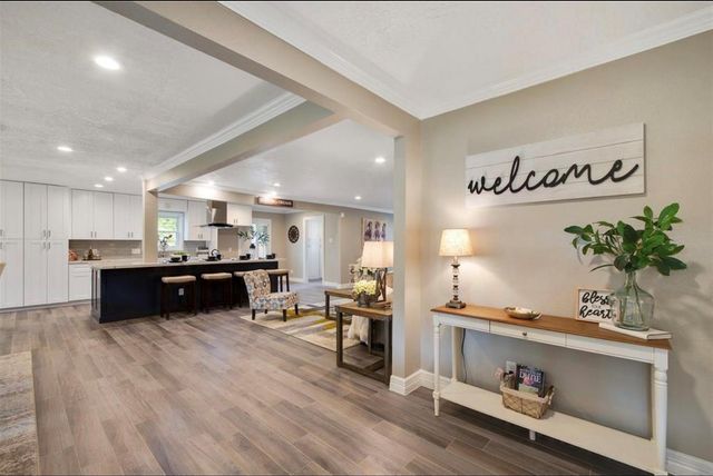 5026 Saxon Drive, Houston, TX 77092