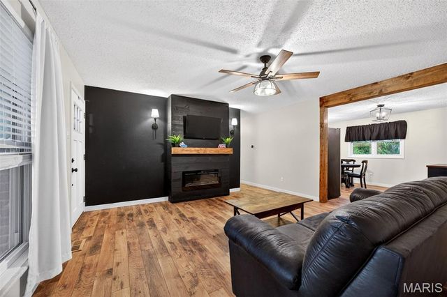 3118 Woodbridge Drive, St Charles, MO 63303