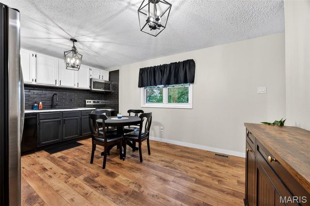 3118 Woodbridge Drive, St Charles, MO 63303