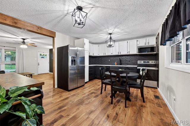 3118 Woodbridge Drive, St Charles, MO 63303