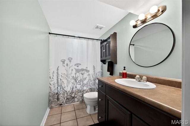 3118 Woodbridge Drive, St Charles, MO 63303