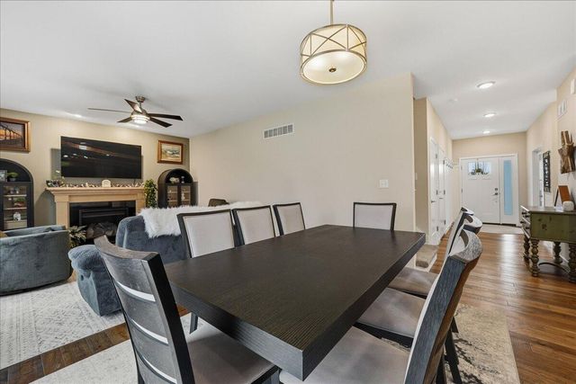 1040 Preserve Lane, Chesterton, IN 46304