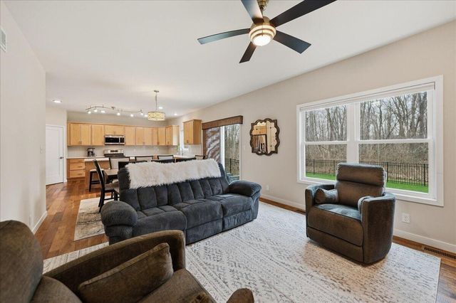 1040 Preserve Lane, Chesterton, IN 46304