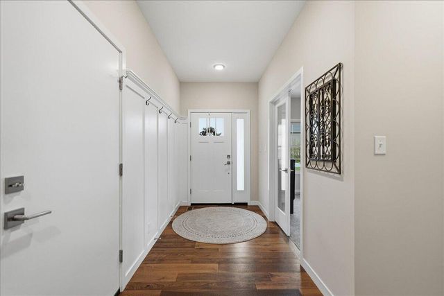 1040 Preserve Lane, Chesterton, IN 46304