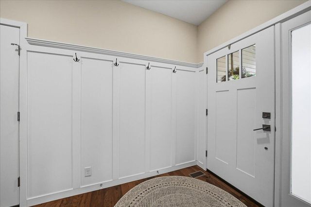 1040 Preserve Lane, Chesterton, IN 46304