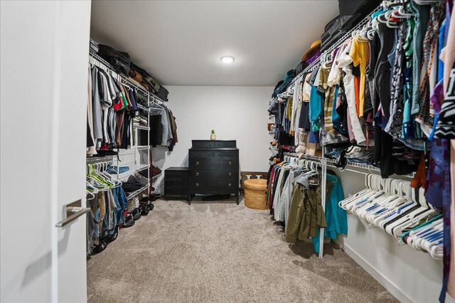 1040 Preserve Lane, Chesterton, IN 46304