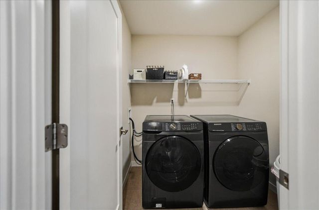 1040 Preserve Lane, Chesterton, IN 46304