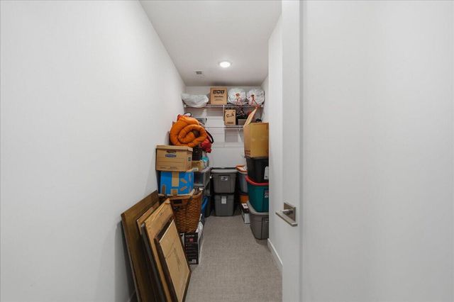 1040 Preserve Lane, Chesterton, IN 46304