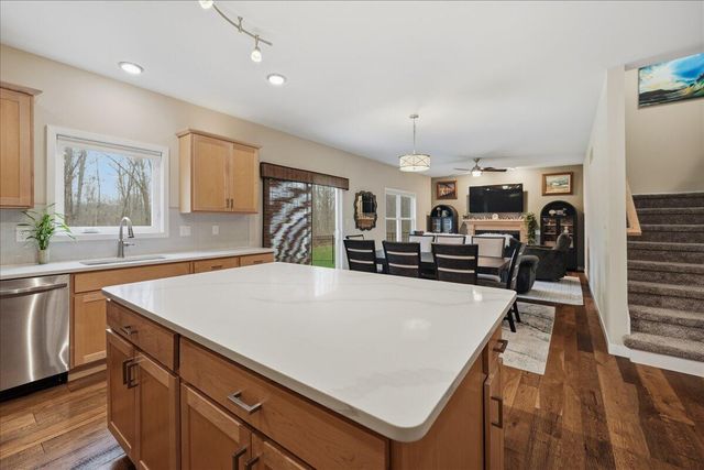 1040 Preserve Lane, Chesterton, IN 46304