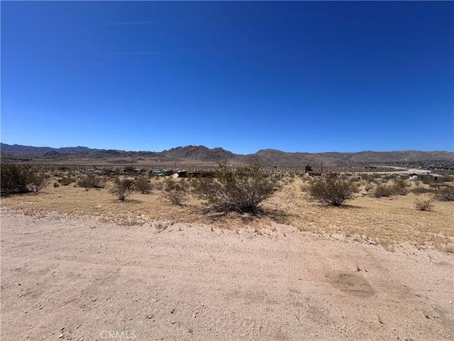 62756 Petunia Dr, Joshua Tree, CA 92252