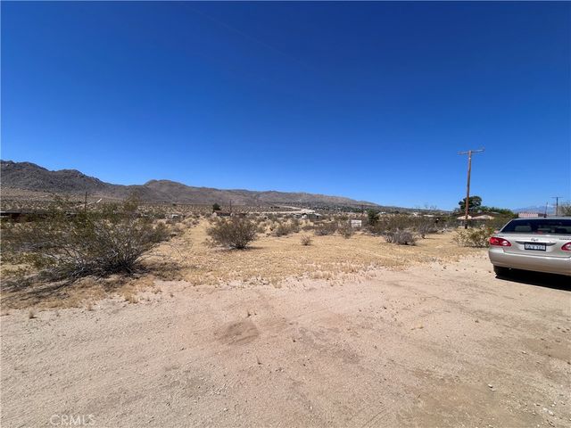 62756 Petunia Dr, Joshua Tree, CA 92252