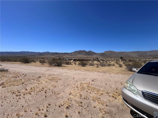 62756 Petunia Dr, Joshua Tree, CA 92252