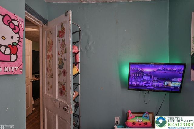 317 North Law Street, Allentown City, PA 18102