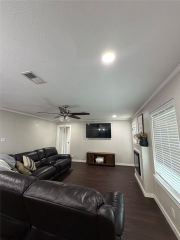 1306 Mcdaniel Street, Callisburg, TX 76240