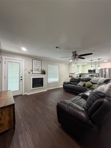 1306 Mcdaniel Street, Callisburg, TX 76240