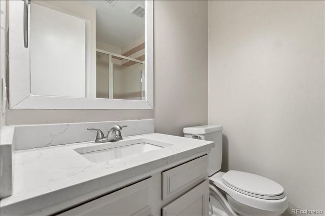 6689 E Heritage Pl N, Englewood, CO 80111