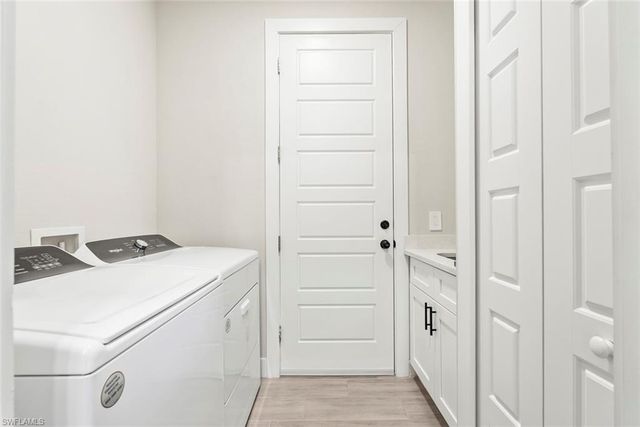 4600 Key Largo LN, Bonita Springs, FL 34134