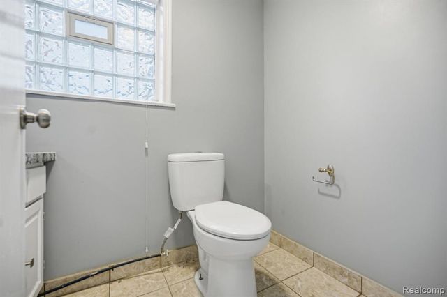 24749 Panama Avenue, Warren, MI 48091