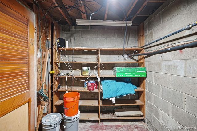 24749 Panama Avenue, Warren, MI 48091