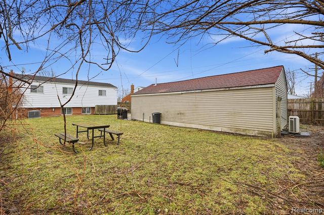 24749 Panama Avenue, Warren, MI 48091